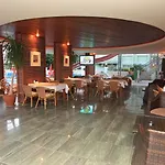 Hotel de apartamente Candan 4*