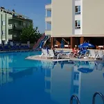 Candan Marmaris
