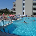 Hotel de apartamente Candan 4*