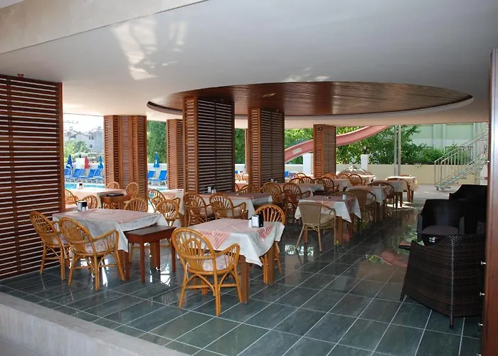 Candan Marmaris