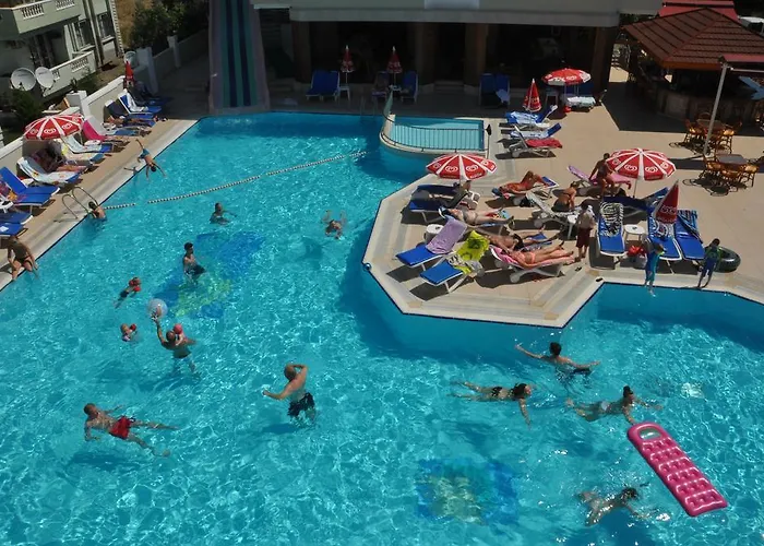 Candan Marmaris