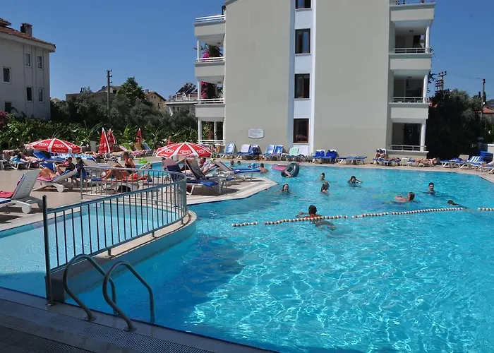 Aparthotel Candan 4*