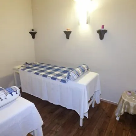Candan Marmaris