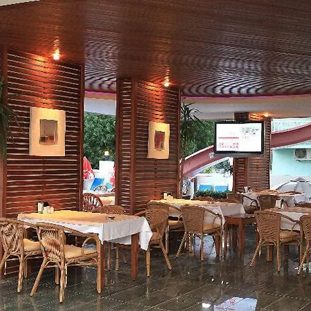 Apart Otel Candan 4*