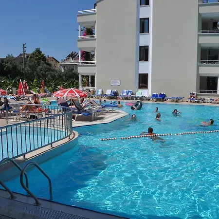 Apart Otel Candan 4*