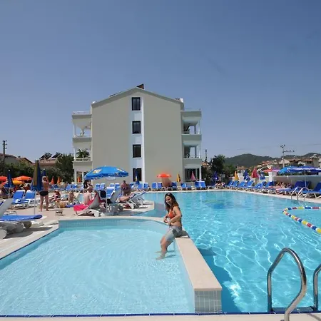 Candan 公寓式酒店