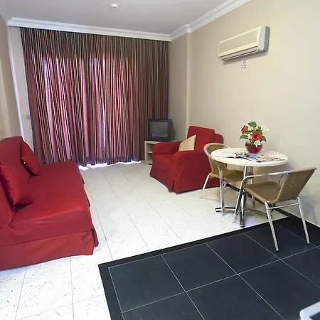 Lejlighedshotel Candan 4*