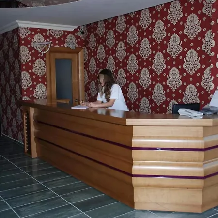 Candan 公寓式酒店 4*