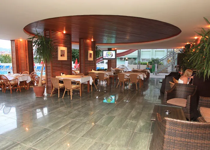 Lejlighedshotel Candan 4*