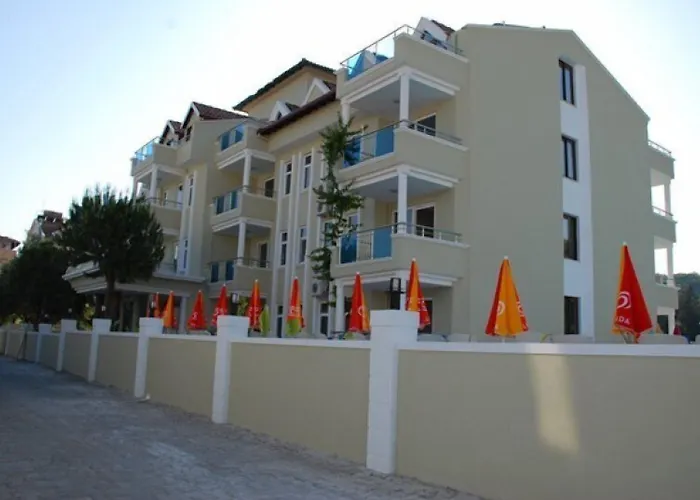 Candan Lejlighedshotel 4*