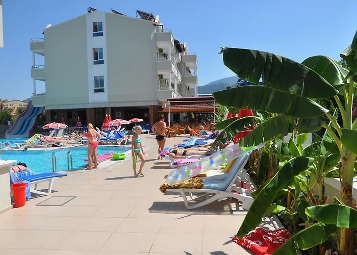 Aparthotel Candan